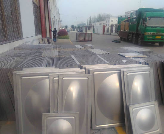 定做不銹鋼水箱廠家：選擇高品質(zhì)，打造可靠水質(zhì)儲(chǔ)存設(shè)備